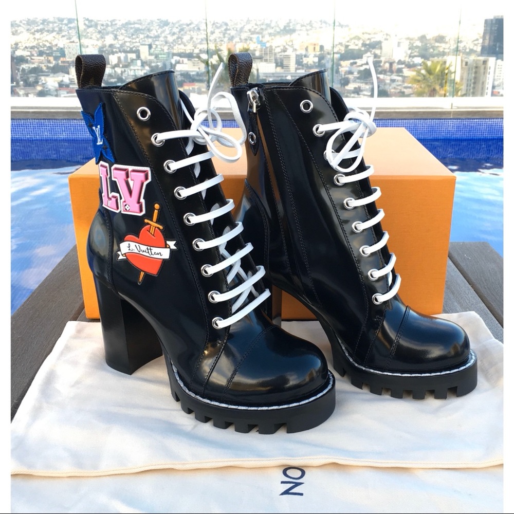 Never Used LOUIS VUITTON Star Trail Boots Size 36